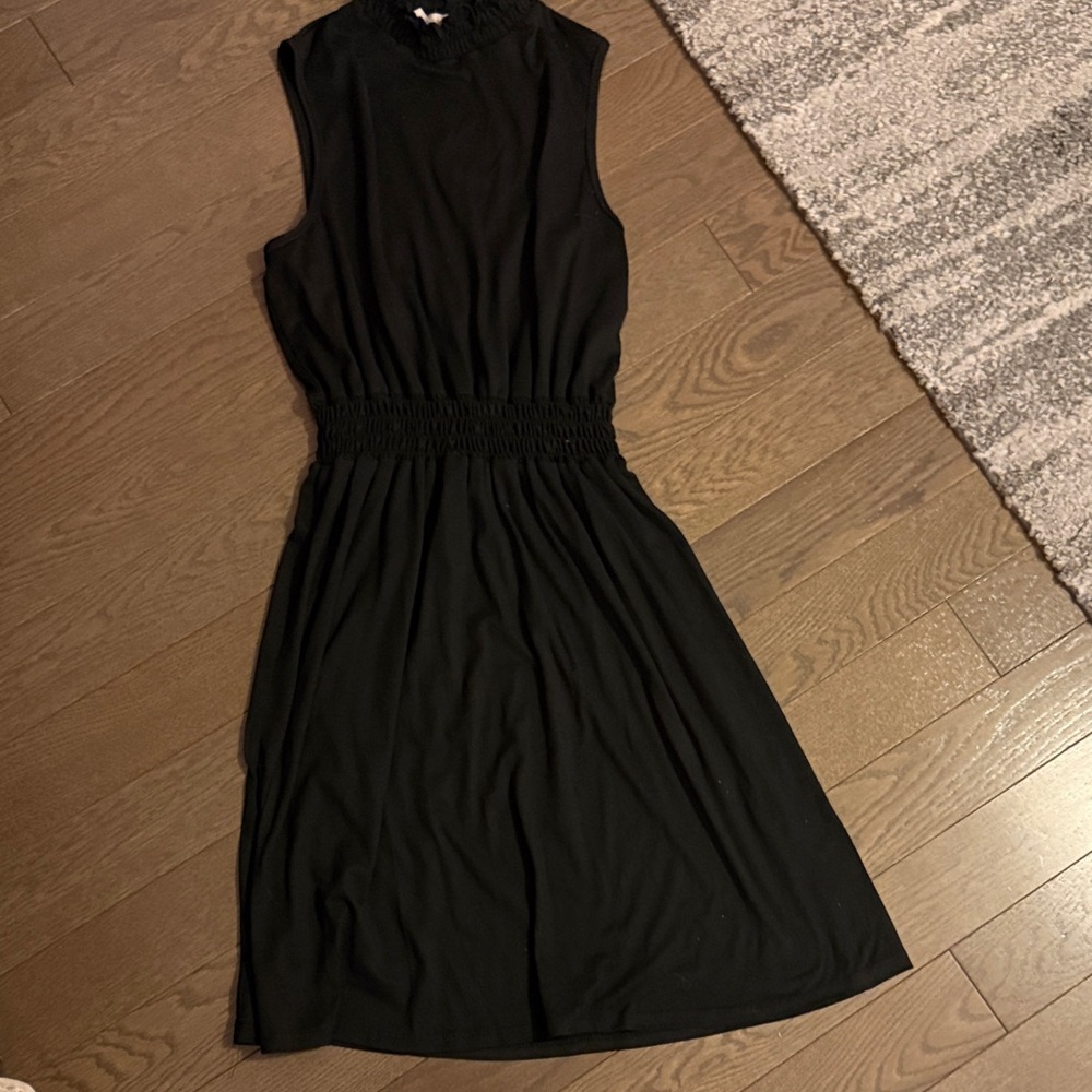 Chic Black Sleeveless Midi Dress